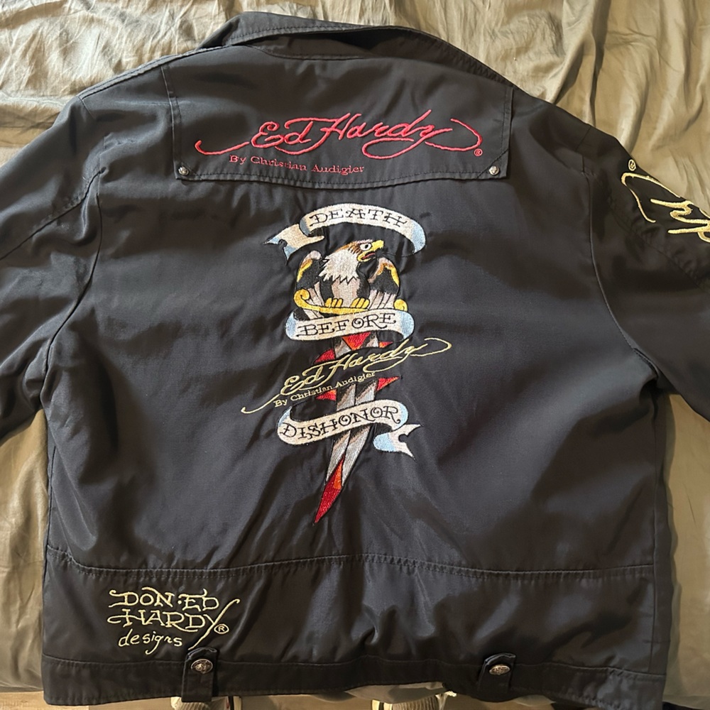 Selling an Ed Hardy Jacket in extremely good condition